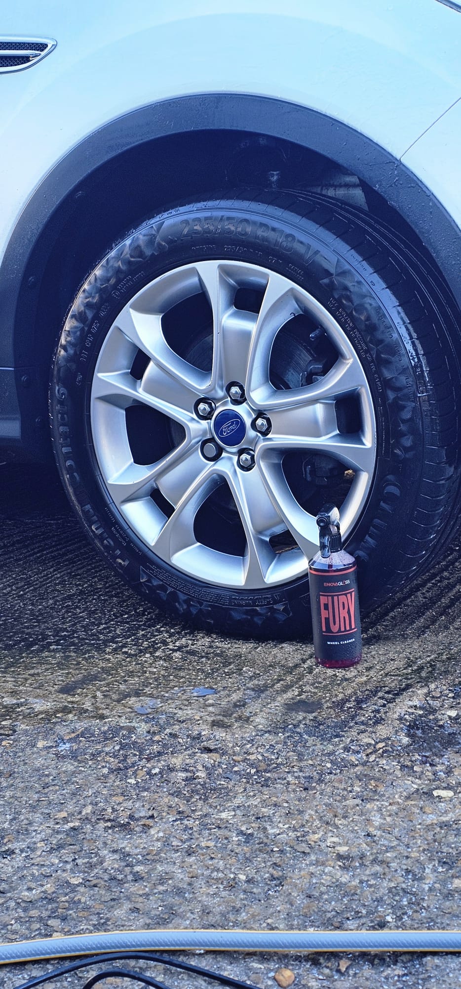 Clean alloy wheel during mobile car detailing in Norton, Oxfordshire