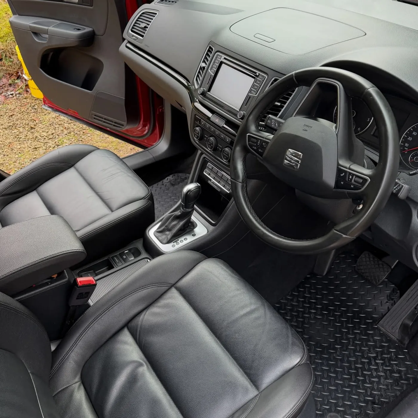 Clean front interior after mobile valeting service